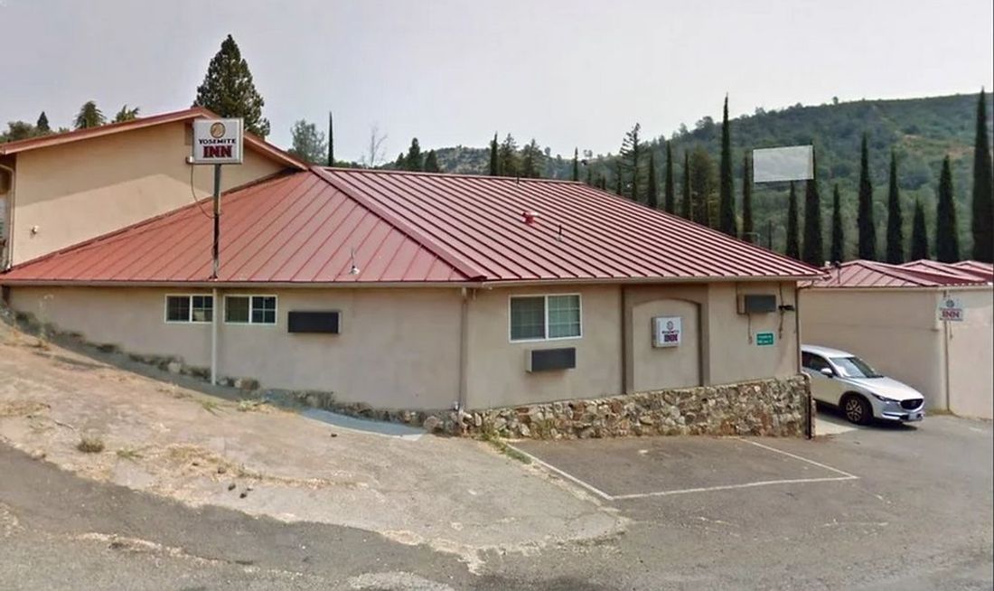 Yosemite Inn Exterior