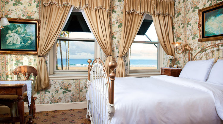 Doryman's Oceanfront Inn Room