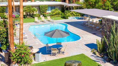 Desert Hills Hotel