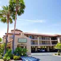 Lamplighter Inn & Suites Hotel