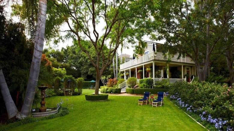 <b>Simpson House Inn Exterior</b>