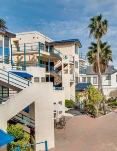 Seaport Village Inn