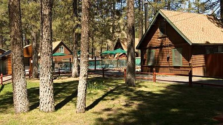 <b>Golden Bear Cottages Exterior</b>