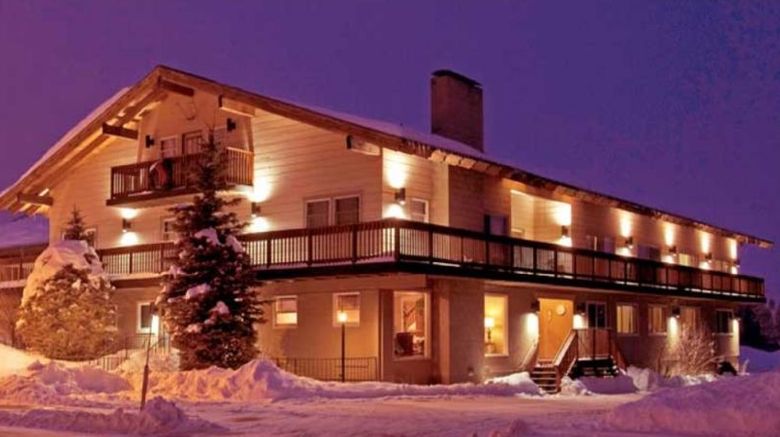 <b>Mammoth Creek Inn Exterior</b>