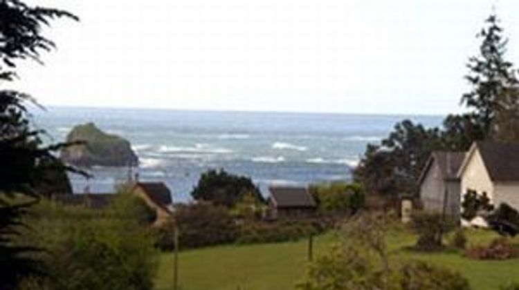 SCP Mendocino Inn and Farm Exterior
