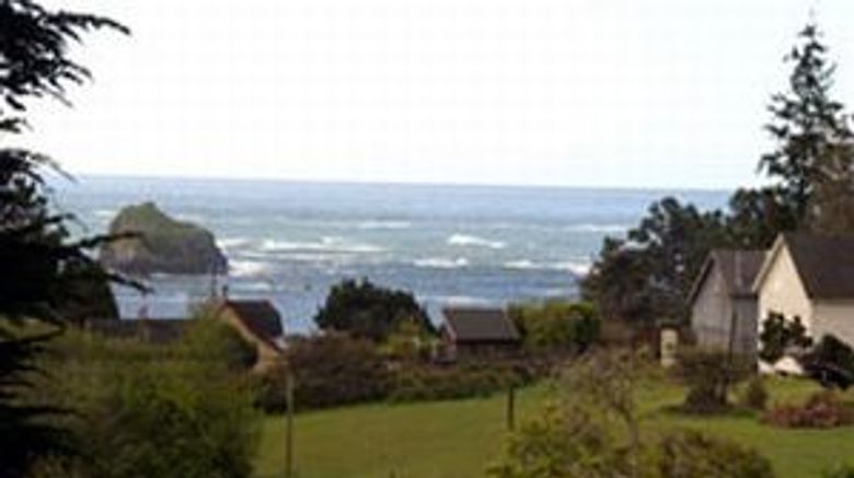 SCP Mendocino Inn and Farm Exterior