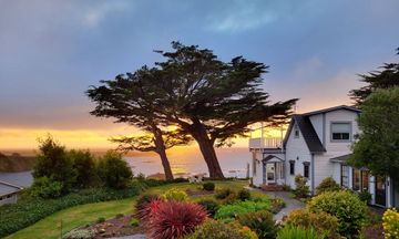 Agate Cove Inn
