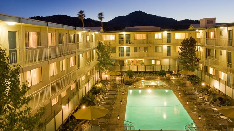 Marin Suites Hotel Pool