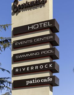 Sportsmen's Lodge Hotel