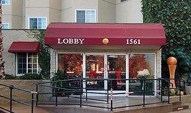 Holiday Inn Express Exterior