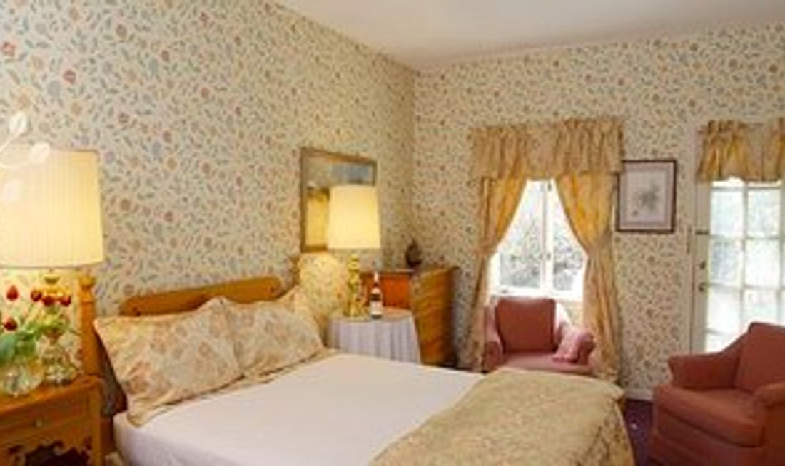 Copper Beech Inn Room
