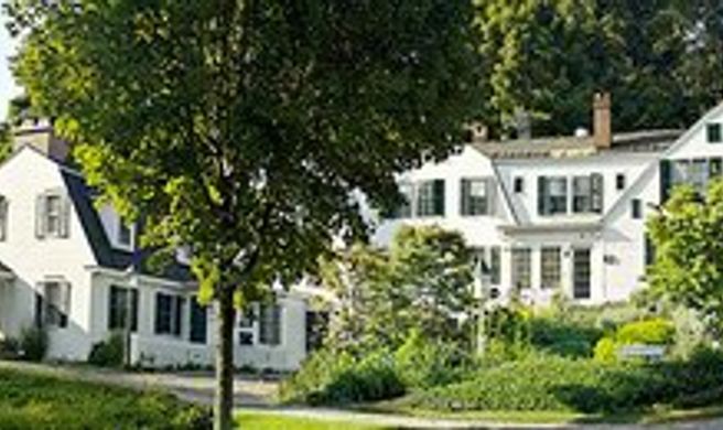 Garden Gables Inn Exterior