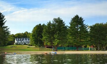 Inn At Pleasant Lake
