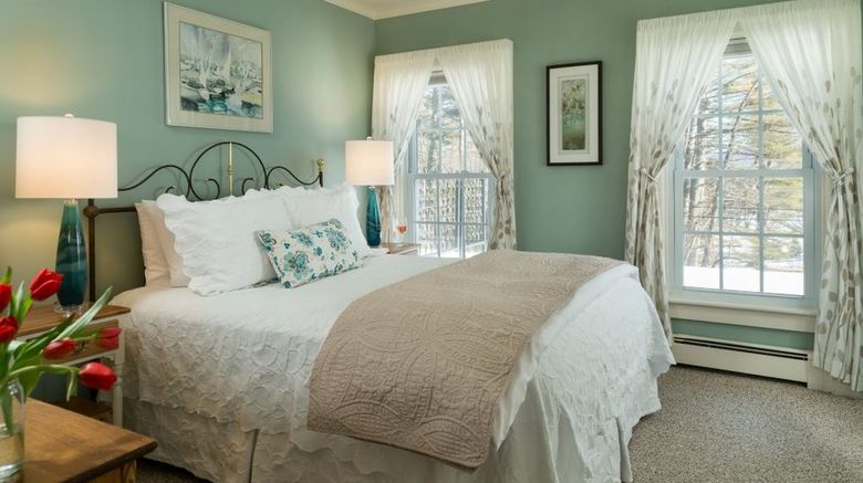 <b>Inn At Pleasant Lake Room</b>