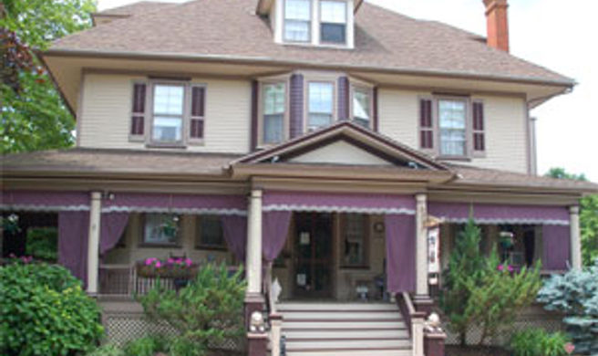 Captain Mey's Inn Exterior