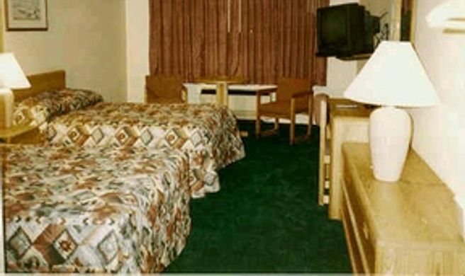 Anchorage Inns Room