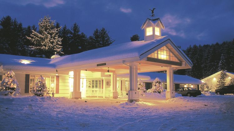 Bluebird Cady Hill Lodge Exterior