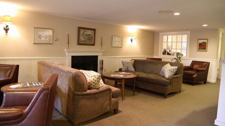 Bluebird Cady Hill Lodge Lobby