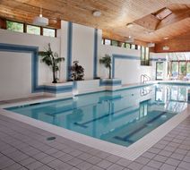 Bluebird Cady Hill Lodge Pool