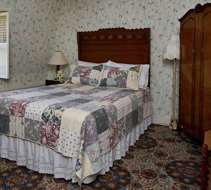 The Atlantic Inn Room