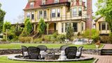<b>Cliffside Inn Exterior</b>