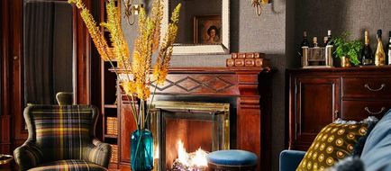 Cliffside Inn Lobby