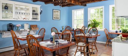 1802 House Bed & Breakfast Inn Restaurant