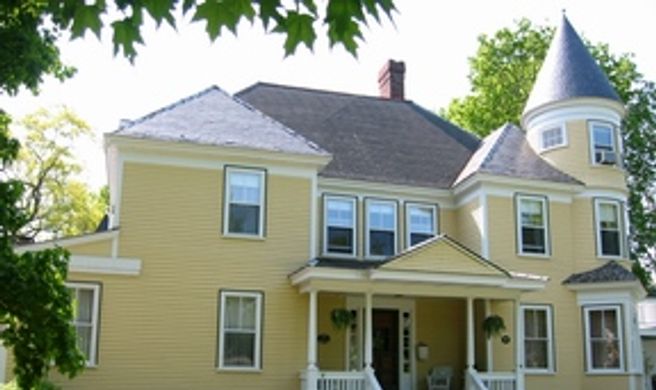 Hawthorn Inn Exterior