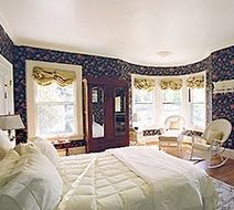 Hawthorn Inn Room
