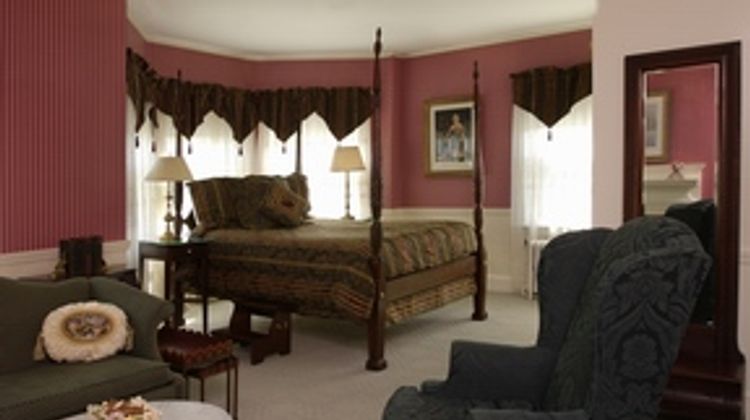 Kennebunkport Inn Room