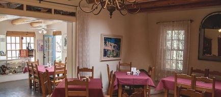 Pueblo Bonito Bed & Breakfast Inn Restaurant