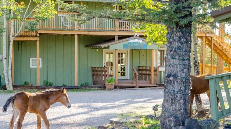 <b>La Junta Guest Ranch Exterior</b>