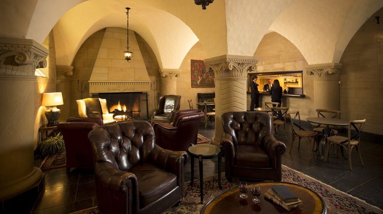 <b>Graylyn Estate Restaurant</b>