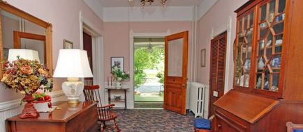1898 Waverly Inn Lobby