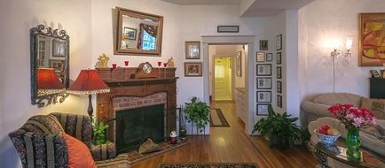 Taylor House Inn Lobby