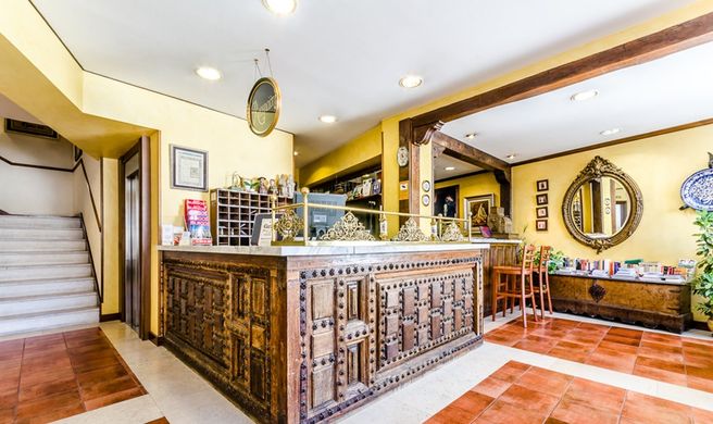 Crisol Meson del Cid Lobby