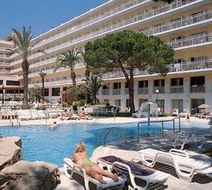 Hotel Oasis Park Pool
