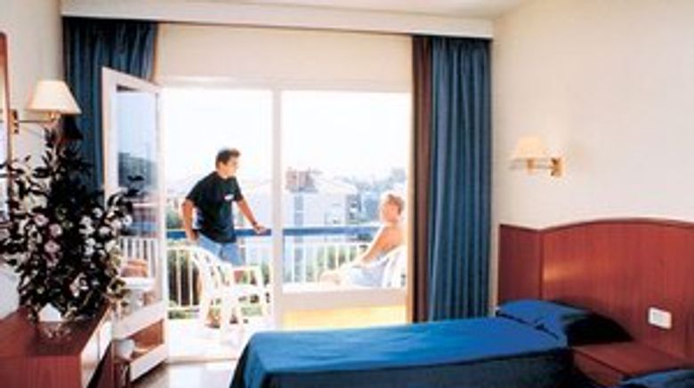 <b>Hotel Oasis Park Room</b>