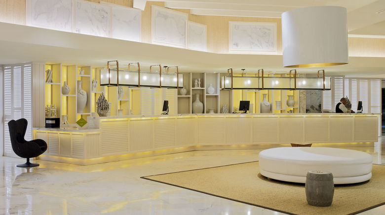 <b>H10 Conquistador Lobby</b>