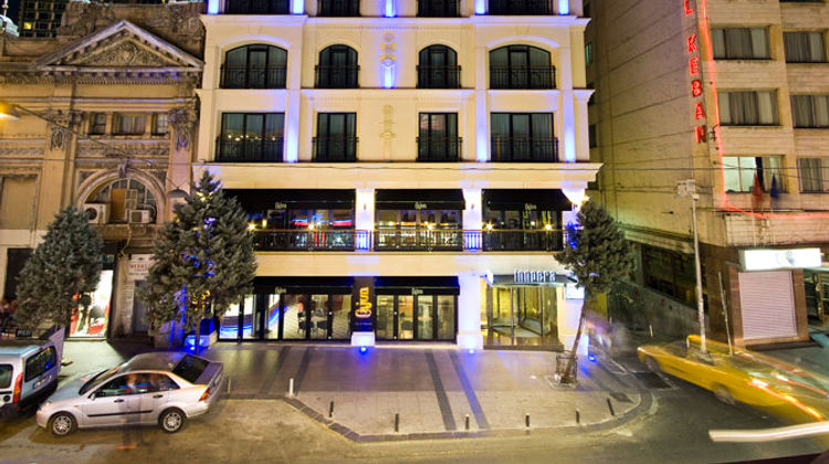InnPera International Hotel Exterior