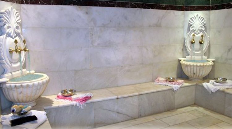 Oran Hotel Health