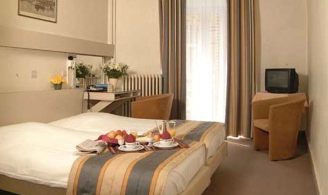 Hotel du Commerce Room