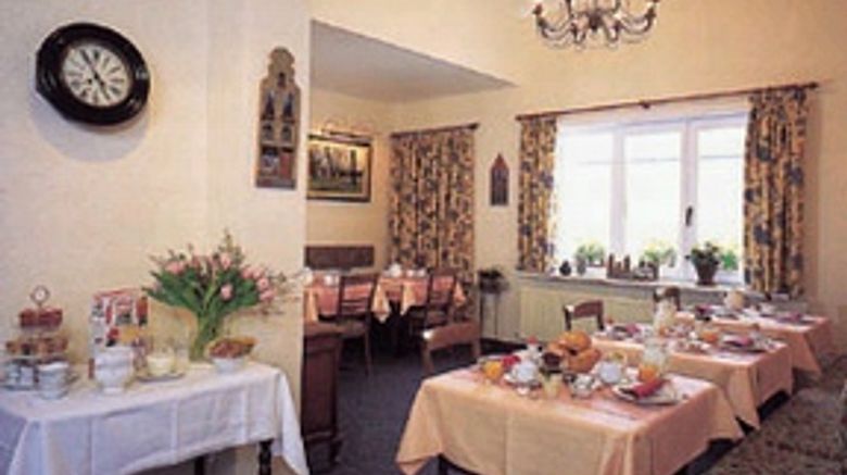 <b>Fevery Hotel Restaurant</b>