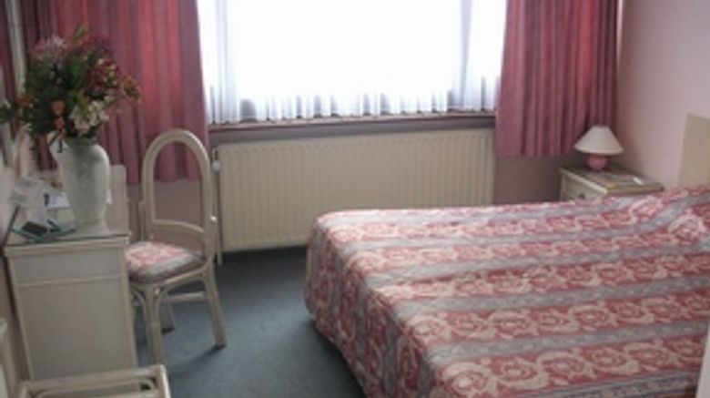 <b>Olympia Hotel Room</b>