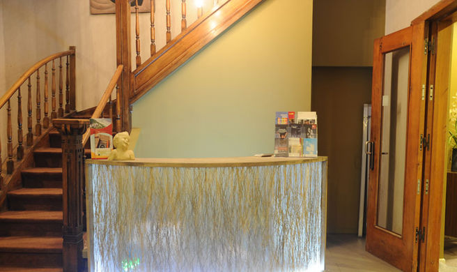 Hotel Escapade Lobby