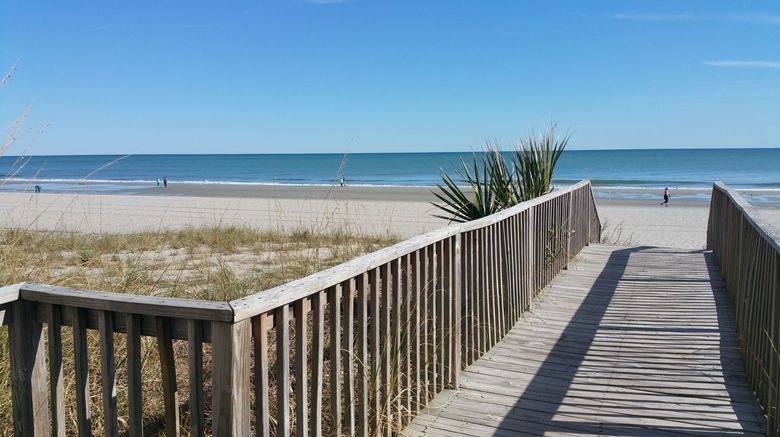 <b>The Palace Resort Beach</b>