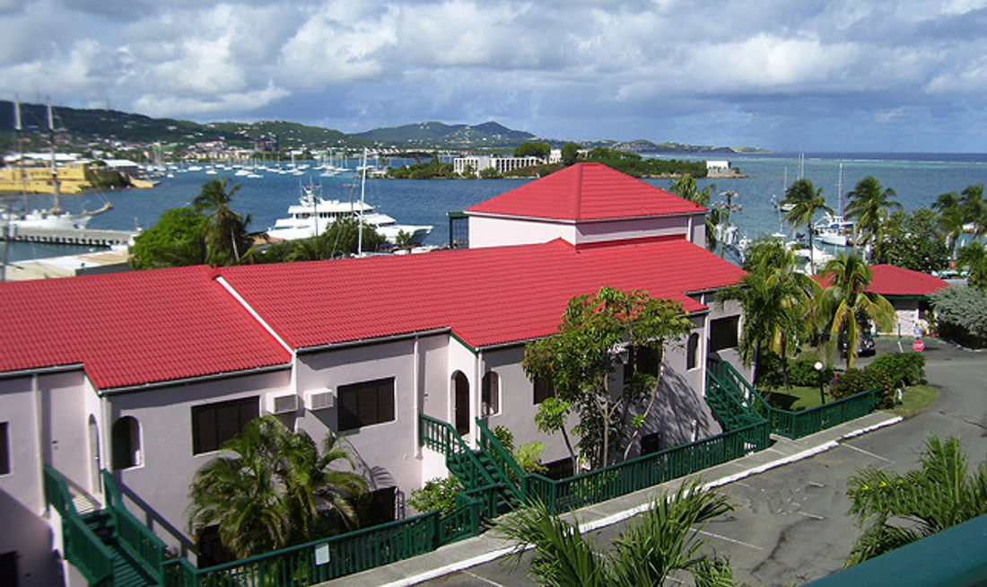 Schooner Bay Apartments Exterior
