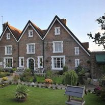 Boship Lions Farm Hotel