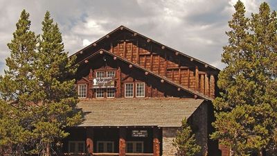 Old Faithful Lodge Cabins