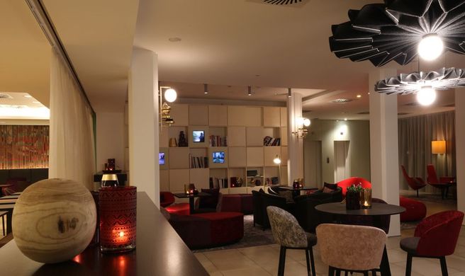 arte Hotel Linz Lobby